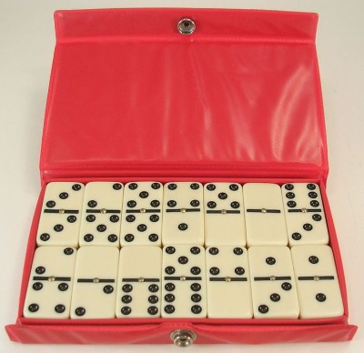 Dominoes Set